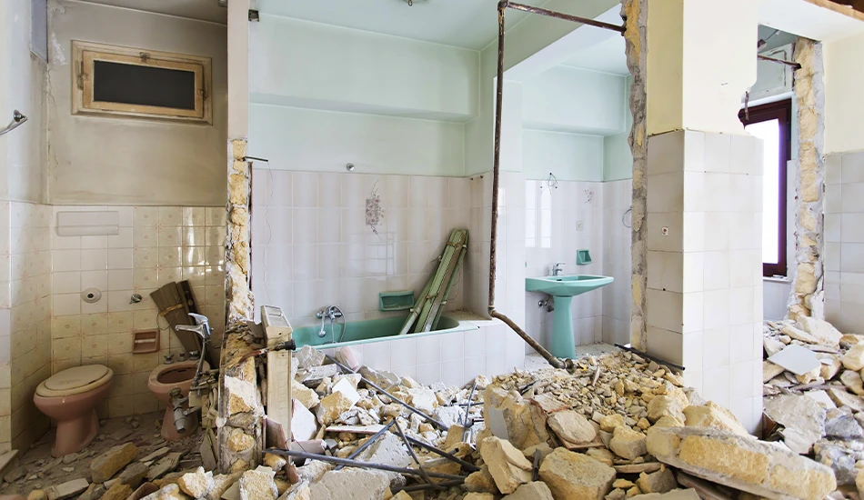 Демонтаж на бани и кухни